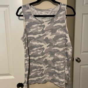 Old Navy Women's Camouflage Sleeveless Everywear Top